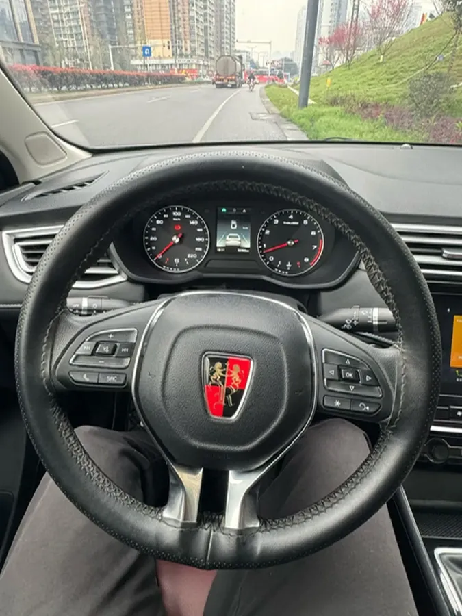 2021 Roewe i5 1.5L 120HP L4 5MT,autocango,china used car exporter,china ev exporter,chinese used car exporter,chinese used ev exporter