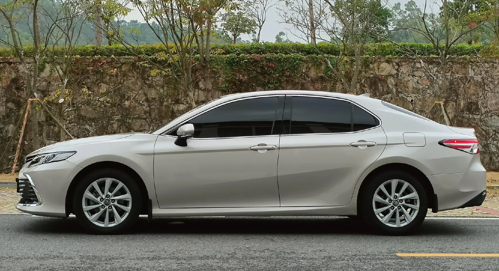 2021 Toyota Camry 2.0L 178HP L4 CVT,autocango,china used car exporter,china ev exporter,chinese used car exporter,chinese used ev exporter