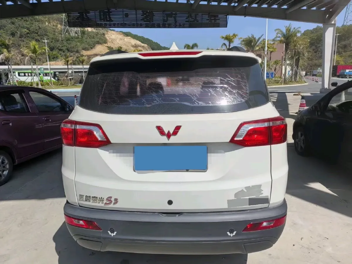 2018 WuLing HongGuang S3 1.5L 112HP L4 6MT,autocango,china used car exporter,china ev exporter,chinese used car exporter,chinese used ev exporter