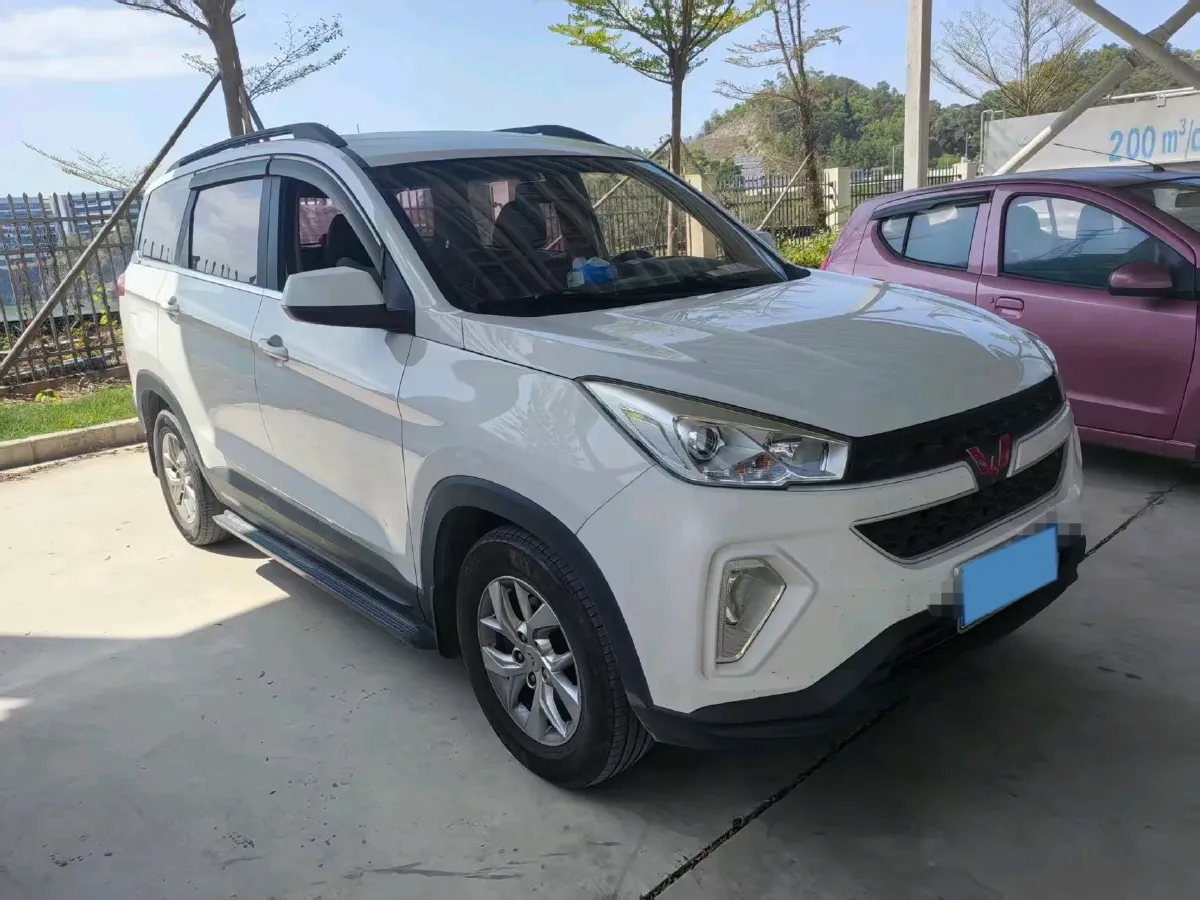 2018 WuLing HongGuang S3 1.5L 112HP L4 6MT,autocango,china used car exporter,china ev exporter,chinese used car exporter,chinese used ev exporter
