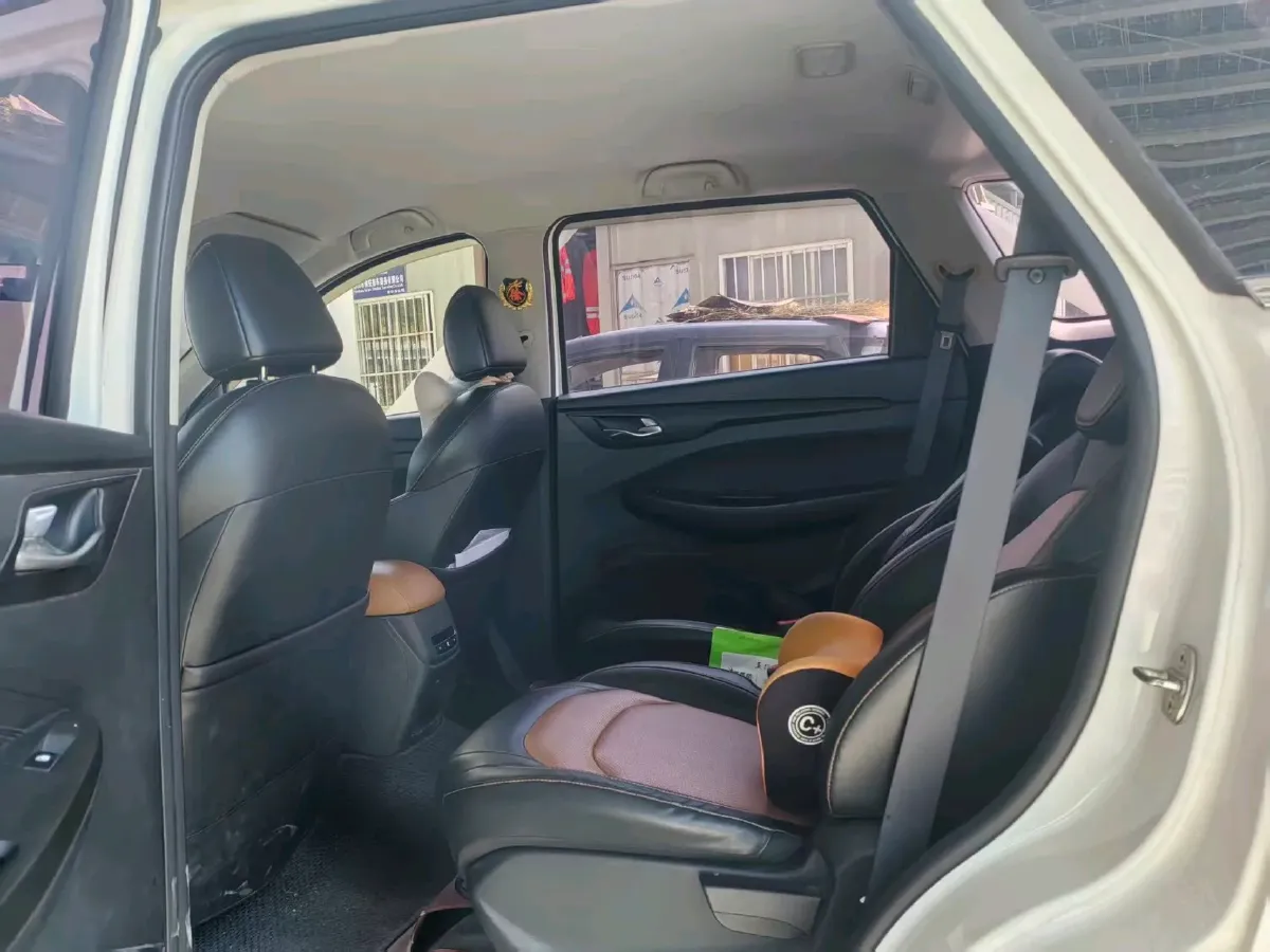 2018 WuLing HongGuang S3 1.5L 112HP L4 6MT,autocango,china used car exporter,china ev exporter,chinese used car exporter,chinese used ev exporter