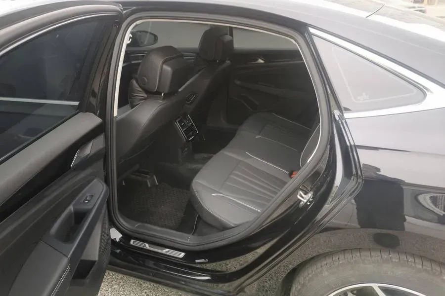 2024 Volkswagen Passat 2.0T 220HP L4 7DCT,autocango,china used car exporter,china ev exporter,chinese used car exporter,chinese used ev exporter