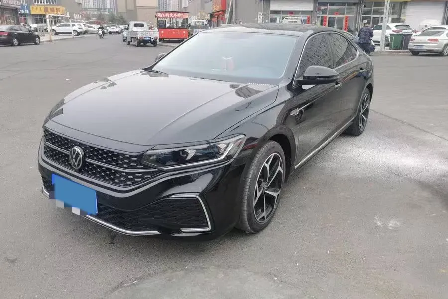 2024 Volkswagen Passat 2.0T 220HP L4 7DCT,autocango,china used car exporter,china ev exporter,chinese used car exporter,chinese used ev exporter