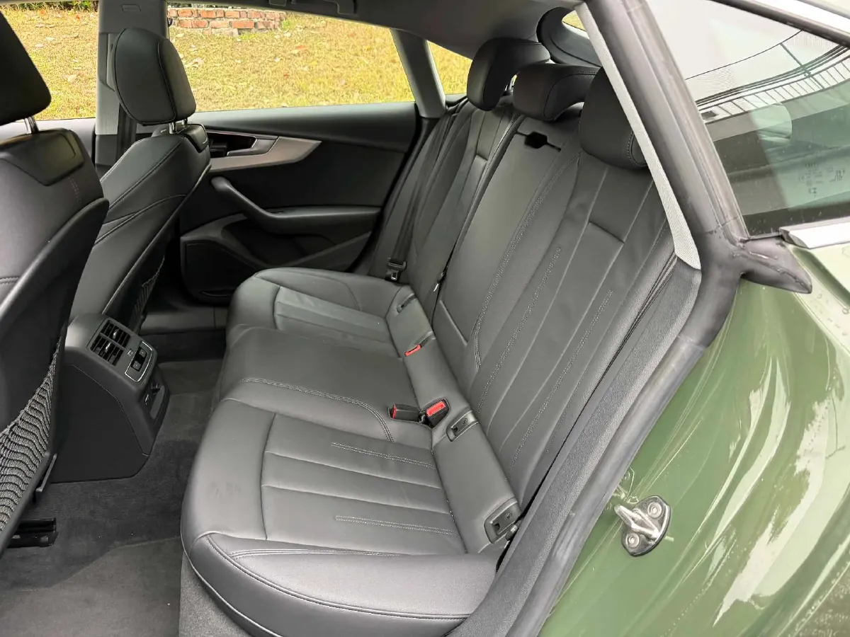 2024 Audi A5 2.0T 204HP L4 7DCT,autocango,china used car exporter,china ev exporter,chinese used car exporter,chinese used ev exporter