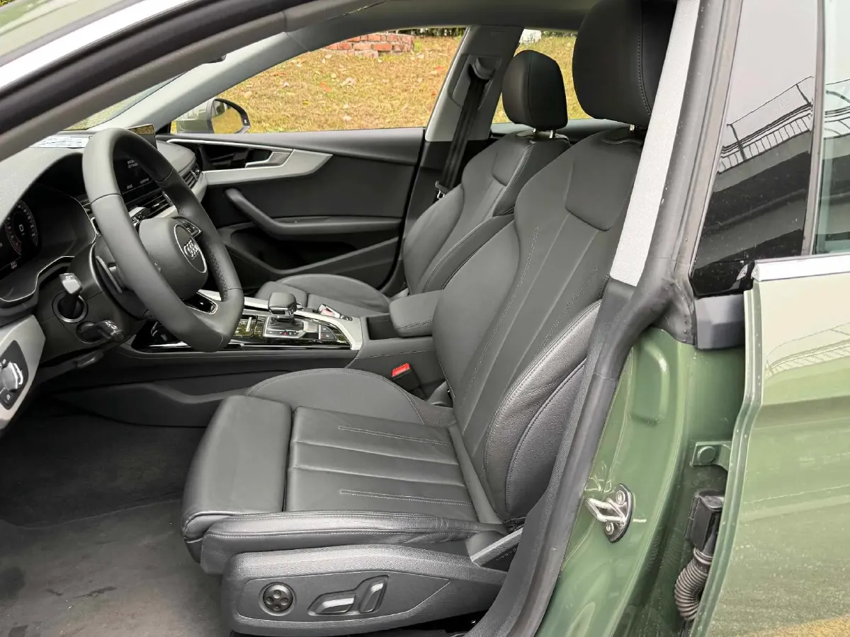 2024 Audi A5 2.0T 204HP L4 7DCT,autocango,china used car exporter,china ev exporter,chinese used car exporter,chinese used ev exporter