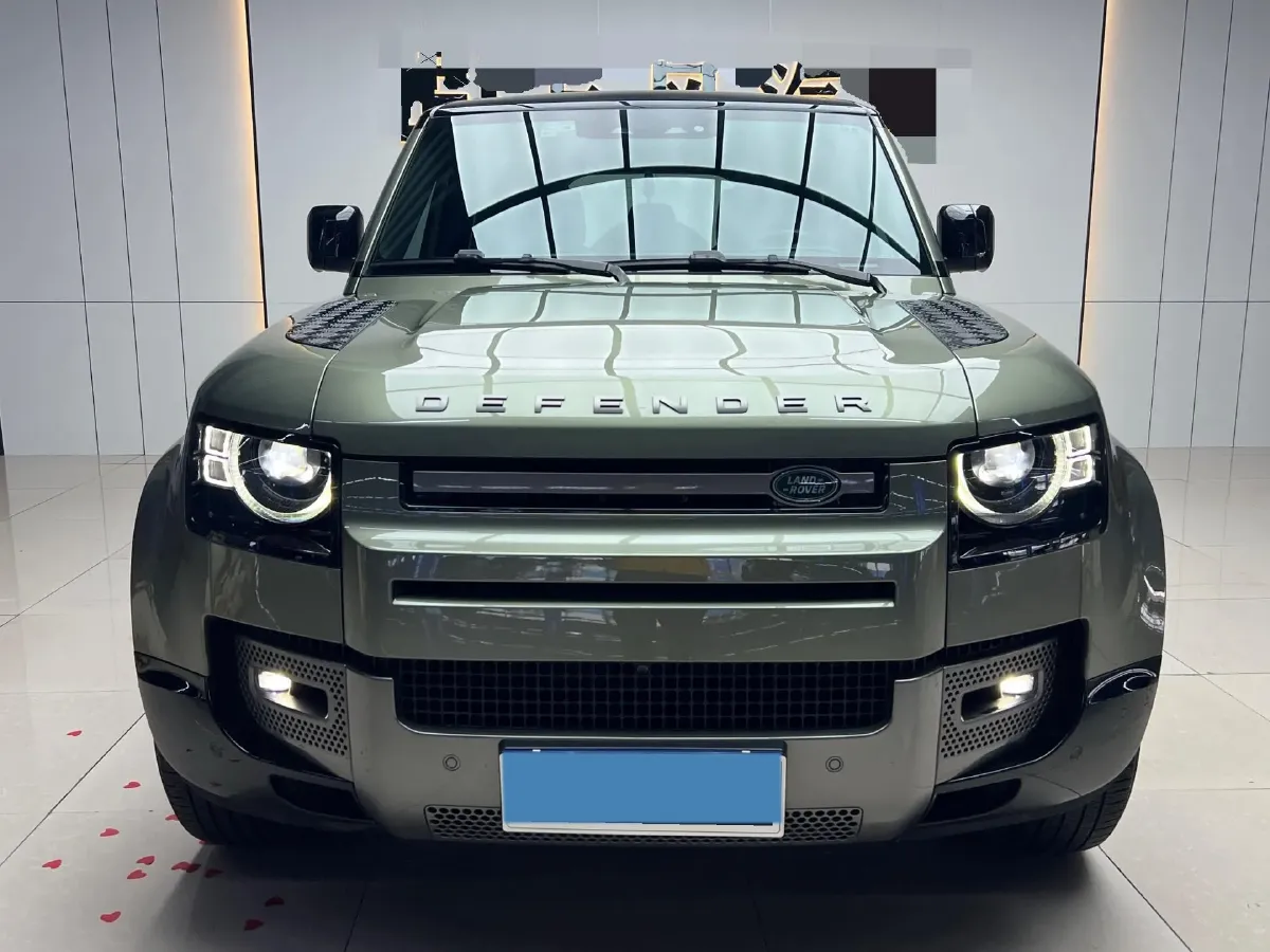 2023 Land Rover Defender 3.0T 400HP L6 8AT,autocango,china used car exporter,china ev exporter,chinese used car exporter,chinese used ev exporter