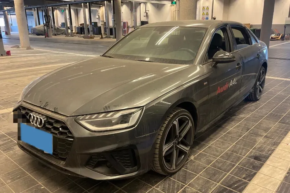 2024 Audi A4L 2.0T 190HP L4 7DCT,autocango,china used car exporter,china ev exporter,chinese used car exporter,chinese used ev exporter