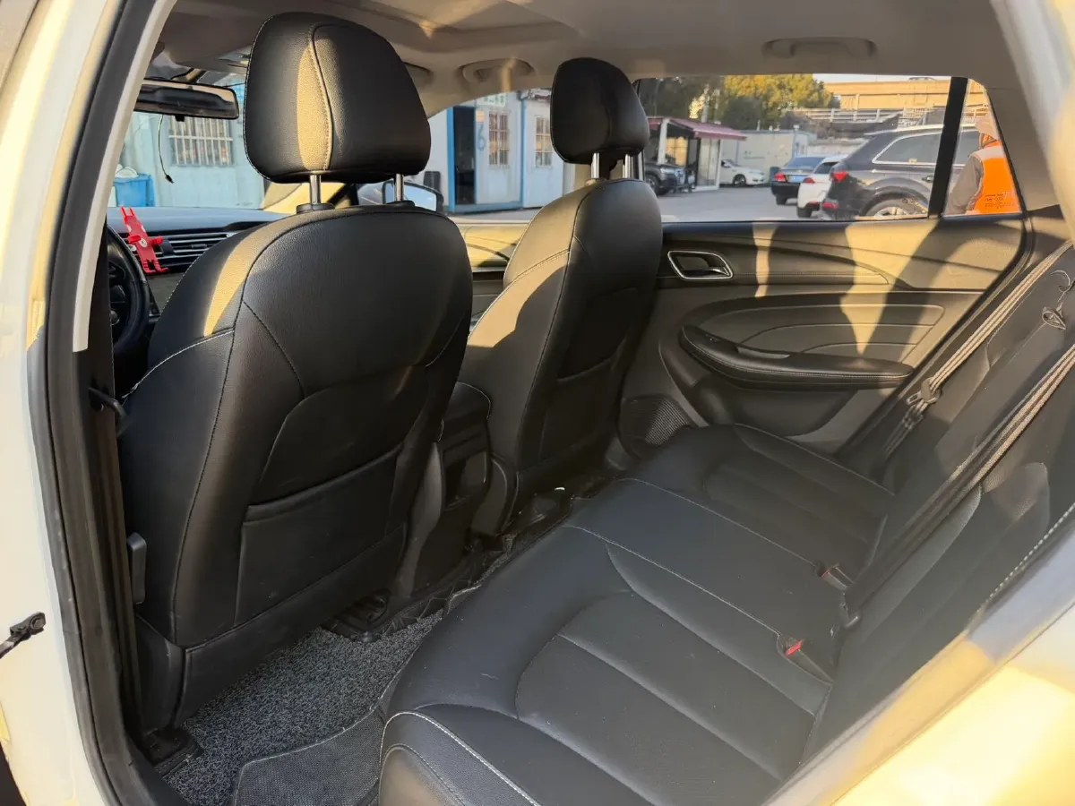 2018 Roewe Ei5 BEV 35KWH,autocango,china used car exporter,china ev exporter,chinese used car exporter,chinese used ev exporter