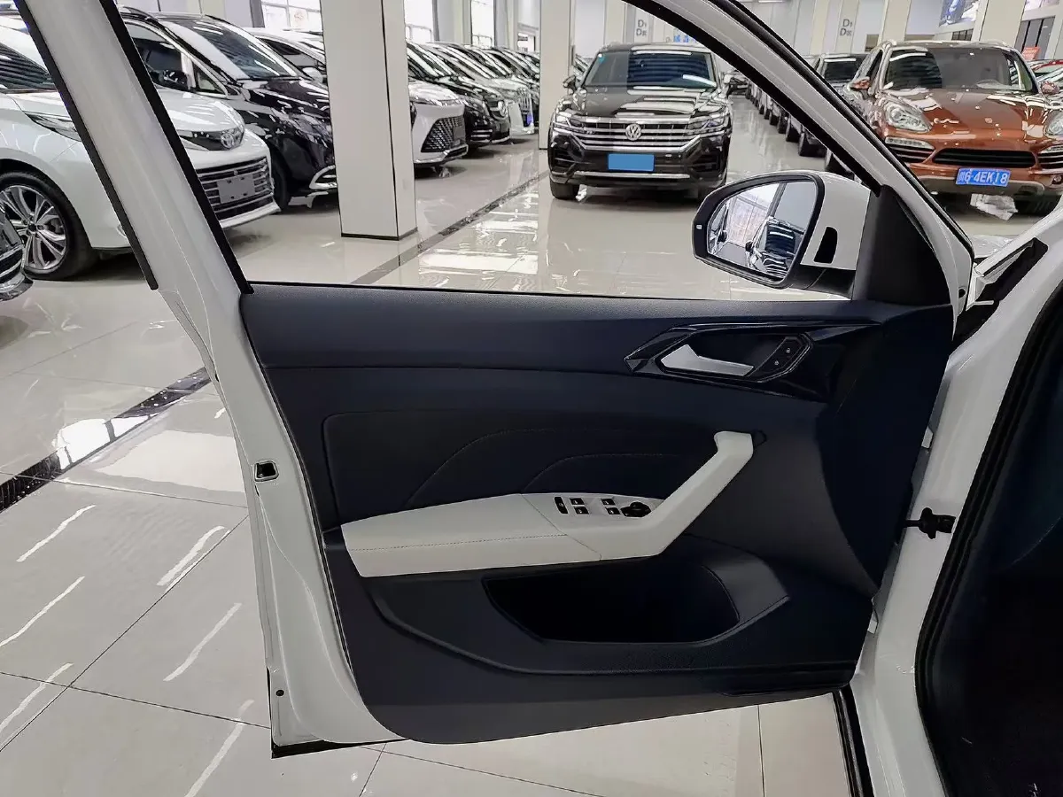 2025 Volkswagen Tharu 1.5L 110HP L4 6AT,autocango,china used car exporter,china ev exporter,chinese used car exporter,chinese used ev exporter