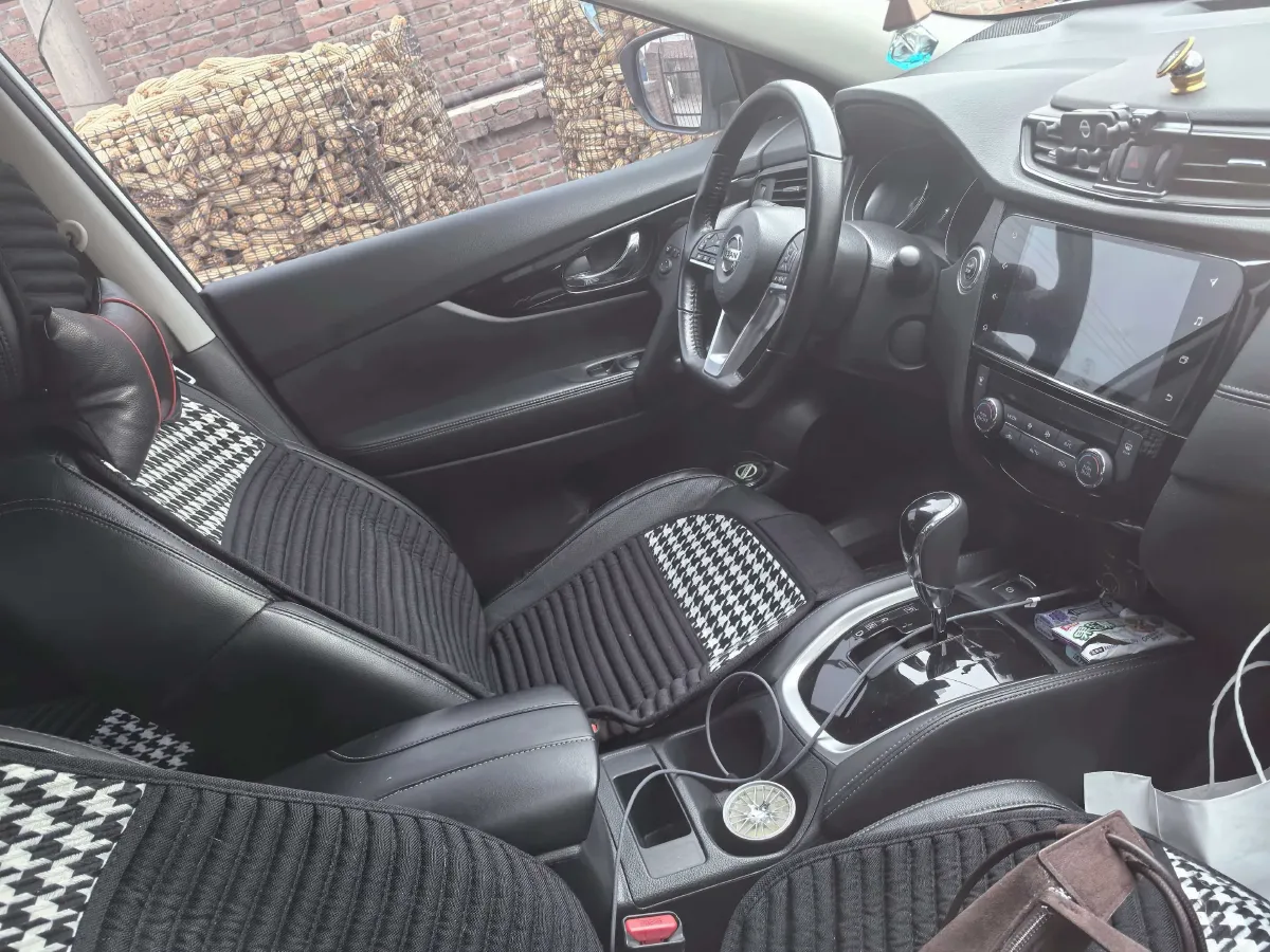 2019 Nissan X-Trail 2.0L 154HP L4 CVT,autocango,china used car exporter,china ev exporter,chinese used car exporter,chinese used ev exporter