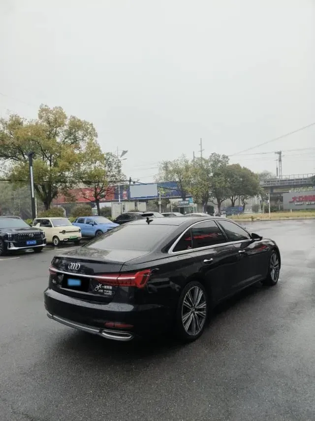 2019 Mercedes-Benz GLC Class 2.0T 245HP L4 9AT,autocango,china used car exporter,china ev exporter,chinese used car exporter,chinese used ev exporter