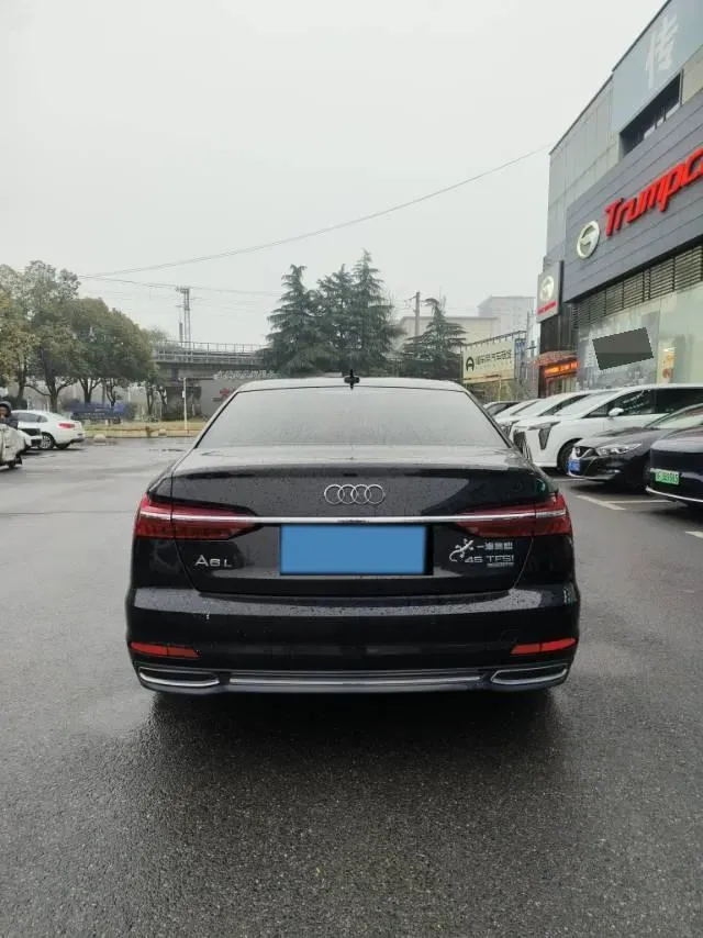 2019 Mercedes-Benz GLC Class 2.0T 245HP L4 9AT,autocango,china used car exporter,china ev exporter,chinese used car exporter,chinese used ev exporter