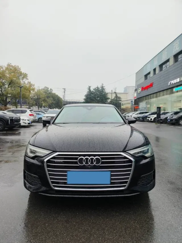 2019 Mercedes-Benz GLC Class 2.0T 245HP L4 9AT,autocango,china used car exporter,china ev exporter,chinese used car exporter,chinese used ev exporter