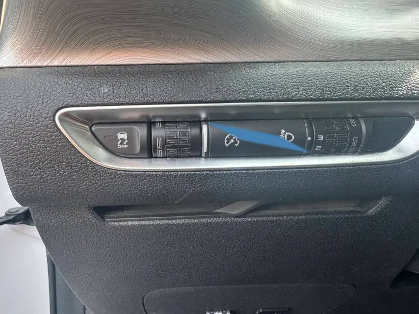 2021 Geely Coolray 1.4T 141HP L4 6DCT,autocango,china used car exporter,china ev exporter,chinese used car exporter,chinese used ev exporter