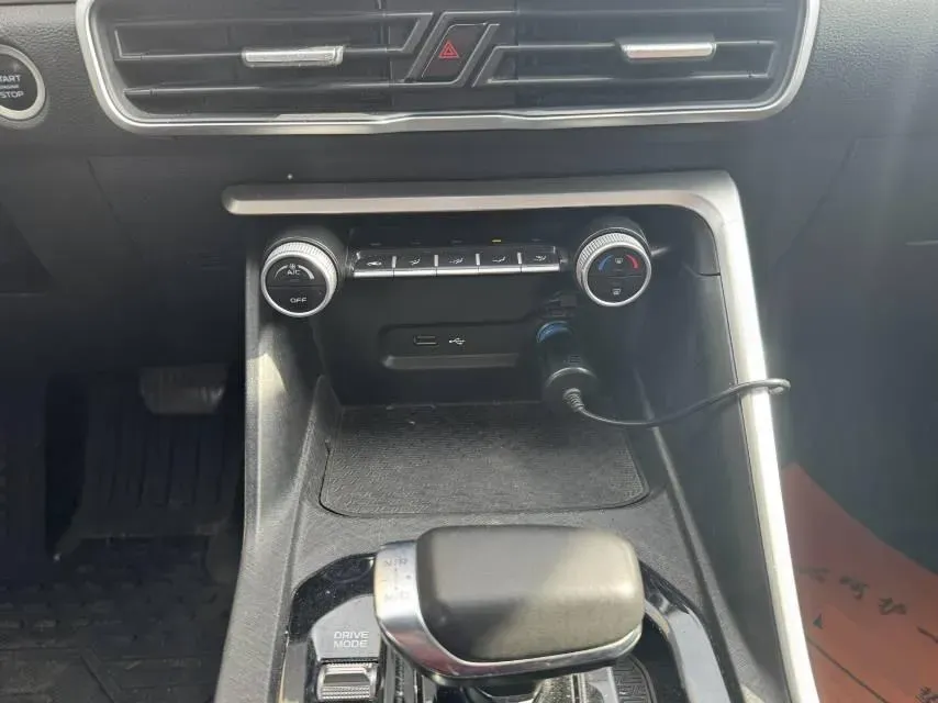 2021 Geely Coolray 1.4T 141HP L4 6DCT,autocango,china used car exporter,china ev exporter,chinese used car exporter,chinese used ev exporter