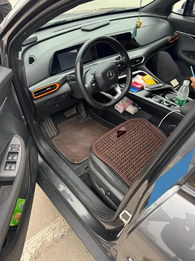 2022 ChangAn UNI-T 2.0T 233HP L4 8AT,autocango,china used car exporter,china ev exporter,chinese used car exporter,chinese used ev exporter