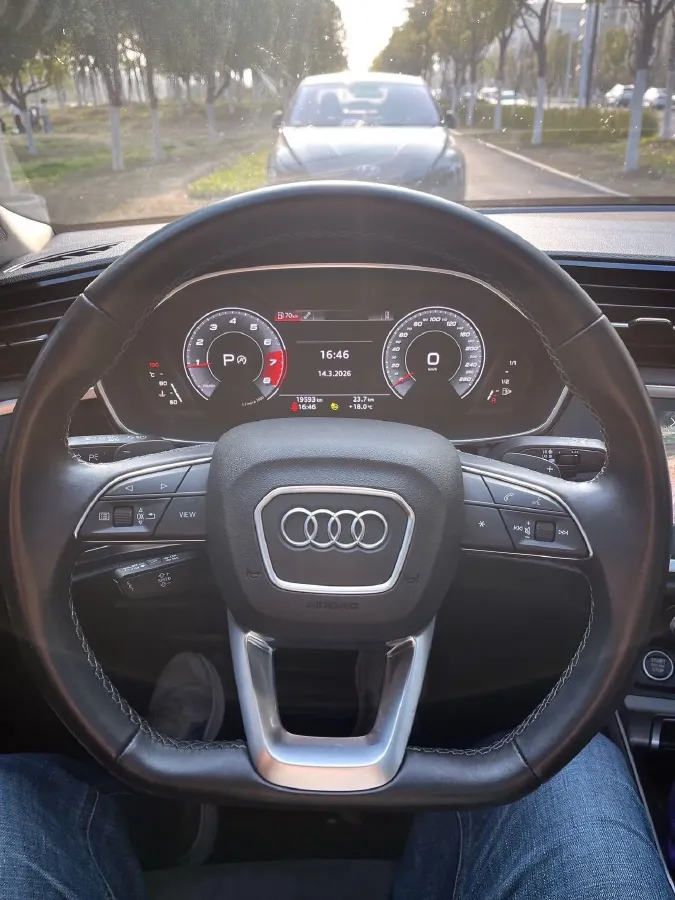 2022 Audi Q3 1.4T 150HP L4 7DCT,autocango,china used car exporter,china ev exporter,chinese used car exporter,chinese used ev exporter