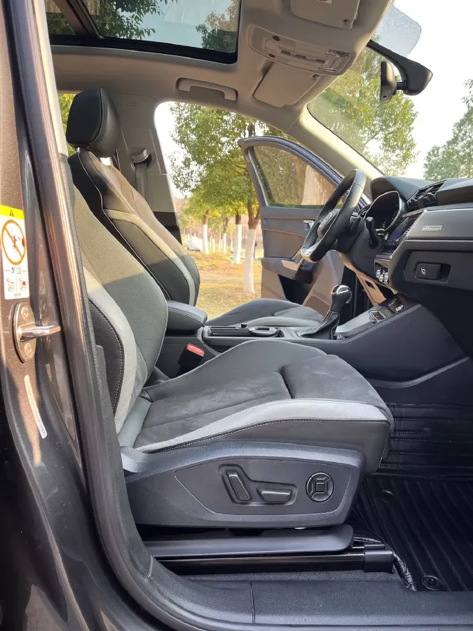 2022 Audi Q3 1.4T 150HP L4 7DCT,autocango,china used car exporter,china ev exporter,chinese used car exporter,chinese used ev exporter