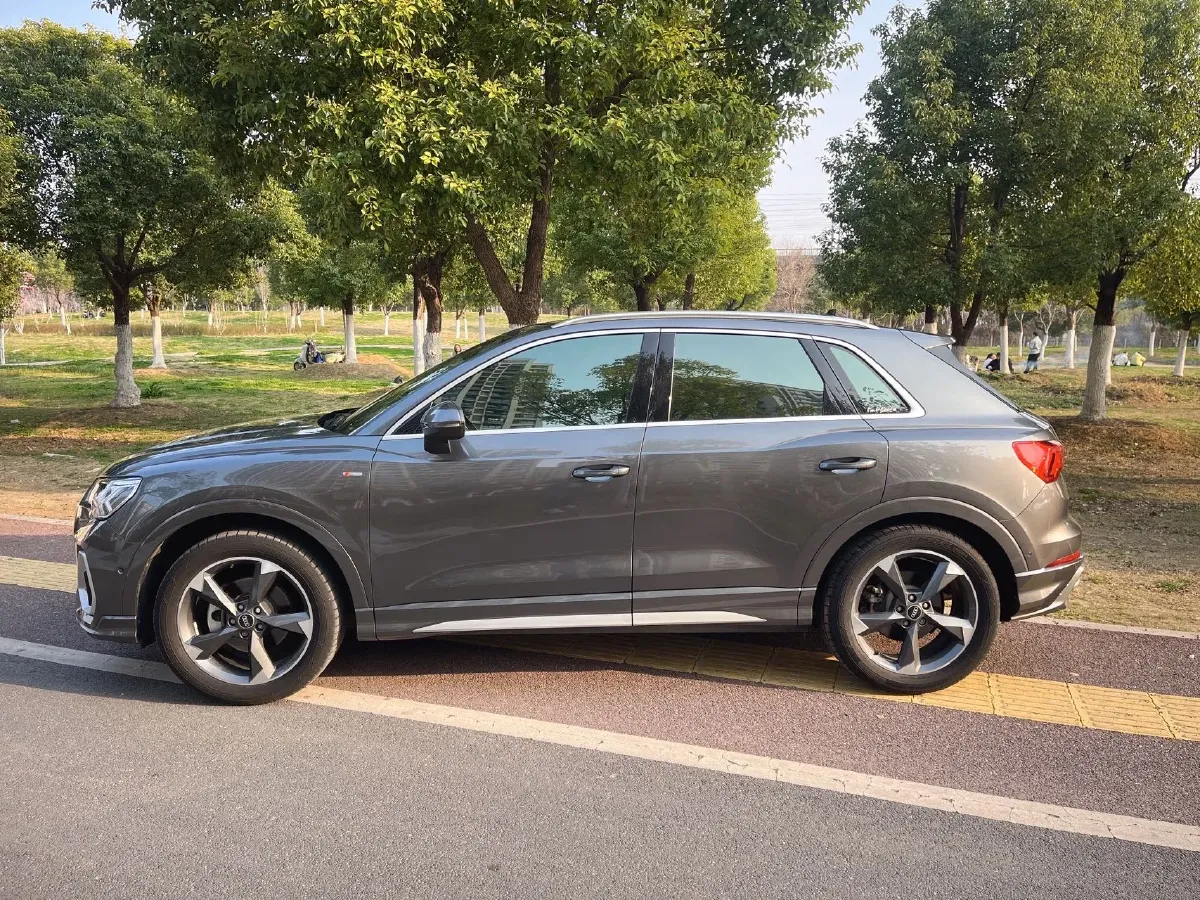2022 Audi Q3 1.4T 150HP L4 7DCT,autocango,china used car exporter,china ev exporter,chinese used car exporter,chinese used ev exporter