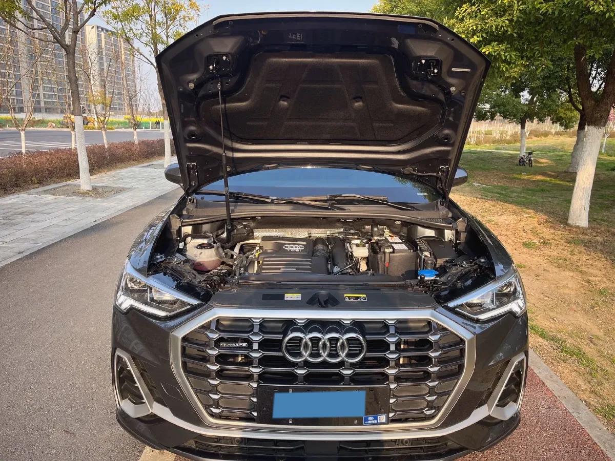 2022 Audi Q3 1.4T 150HP L4 7DCT,autocango,china used car exporter,china ev exporter,chinese used car exporter,chinese used ev exporter
