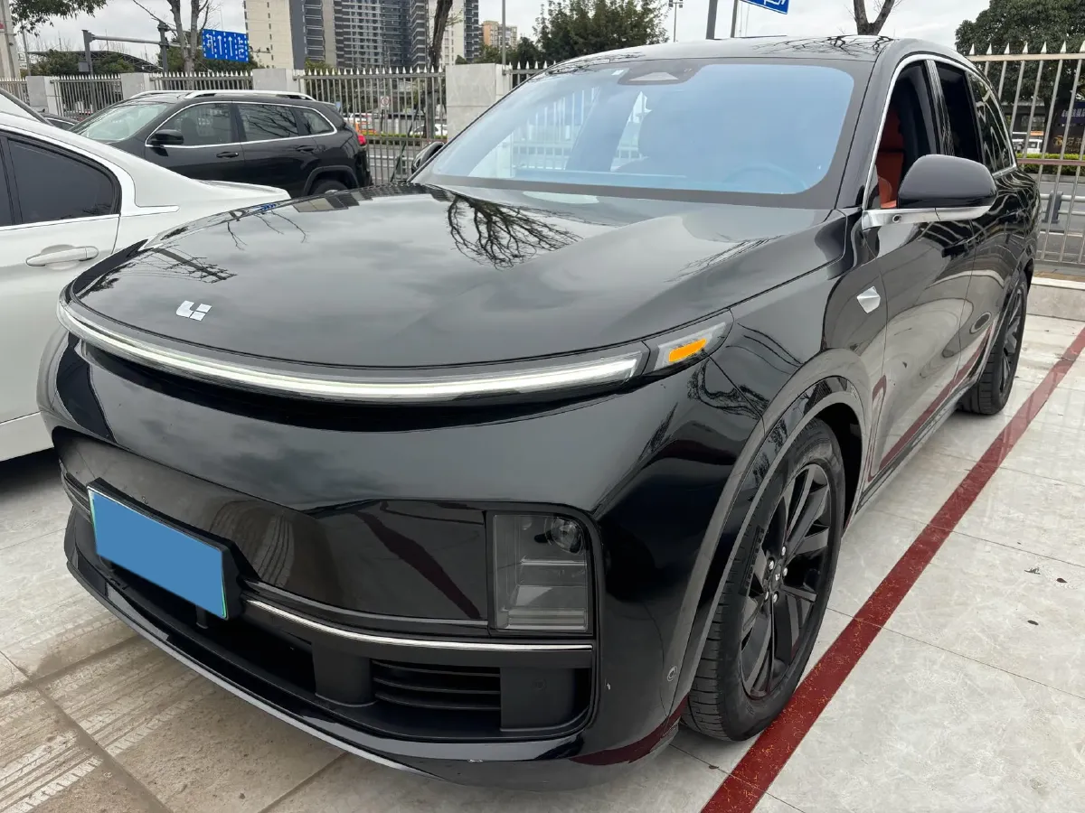 2023 Li L8 Range Extended 154HP REEV 40.9KWH,autocango,china used car exporter,china ev exporter,chinese used car exporter,chinese used ev exporter