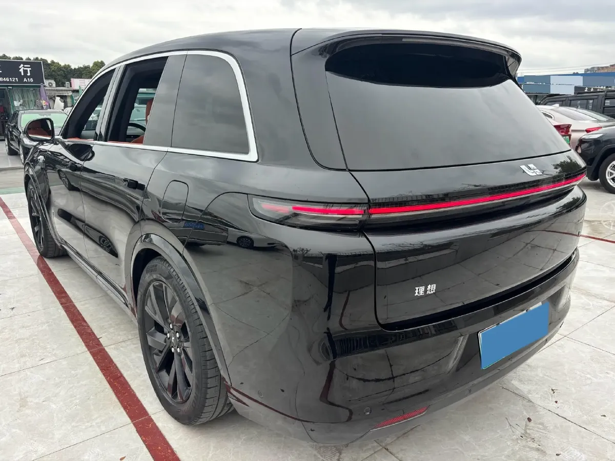 2023 Li L8 Range Extended 154HP REEV 40.9KWH,autocango,china used car exporter,china ev exporter,chinese used car exporter,chinese used ev exporter