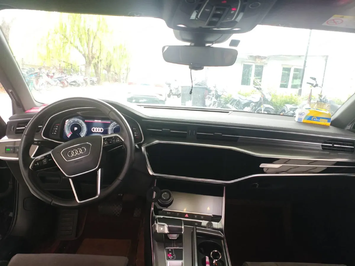 2021 Audi A6L 2.0T 190HP L4 7DCT,autocango,china used car exporter,china ev exporter,chinese used car exporter,chinese used ev exporter