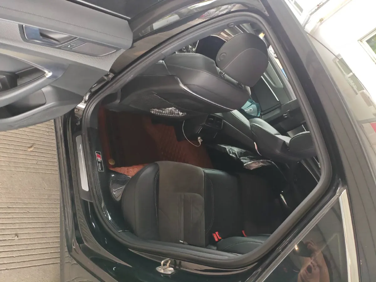 2021 Audi A6L 2.0T 190HP L4 7DCT,autocango,china used car exporter,china ev exporter,chinese used car exporter,chinese used ev exporter