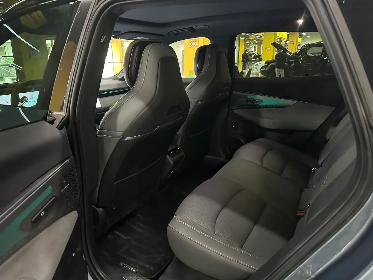 2025 LYNK&CO 08 EM-P 1.5T 163HP L4 3DHT PHEV 39.6KWH,autocango,china used car exporter,china ev exporter,chinese used car exporter,chinese used ev exporter