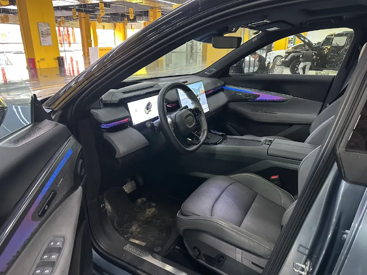 2025 LYNK&CO 08 EM-P 1.5T 163HP L4 3DHT PHEV 39.6KWH,autocango,china used car exporter,china ev exporter,chinese used car exporter,chinese used ev exporter