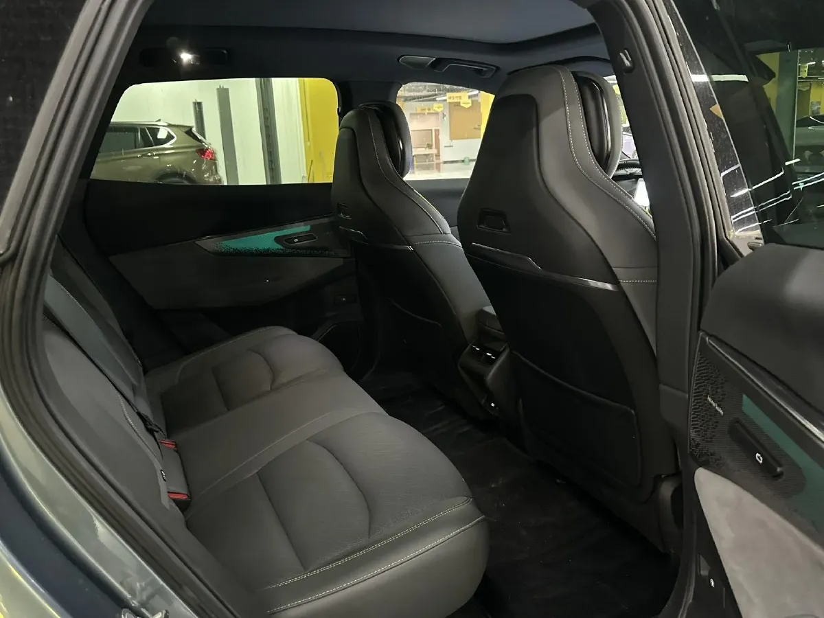 2025 LYNK&CO 08 EM-P 1.5T 163HP L4 3DHT PHEV 39.6KWH,autocango,china used car exporter,china ev exporter,chinese used car exporter,chinese used ev exporter