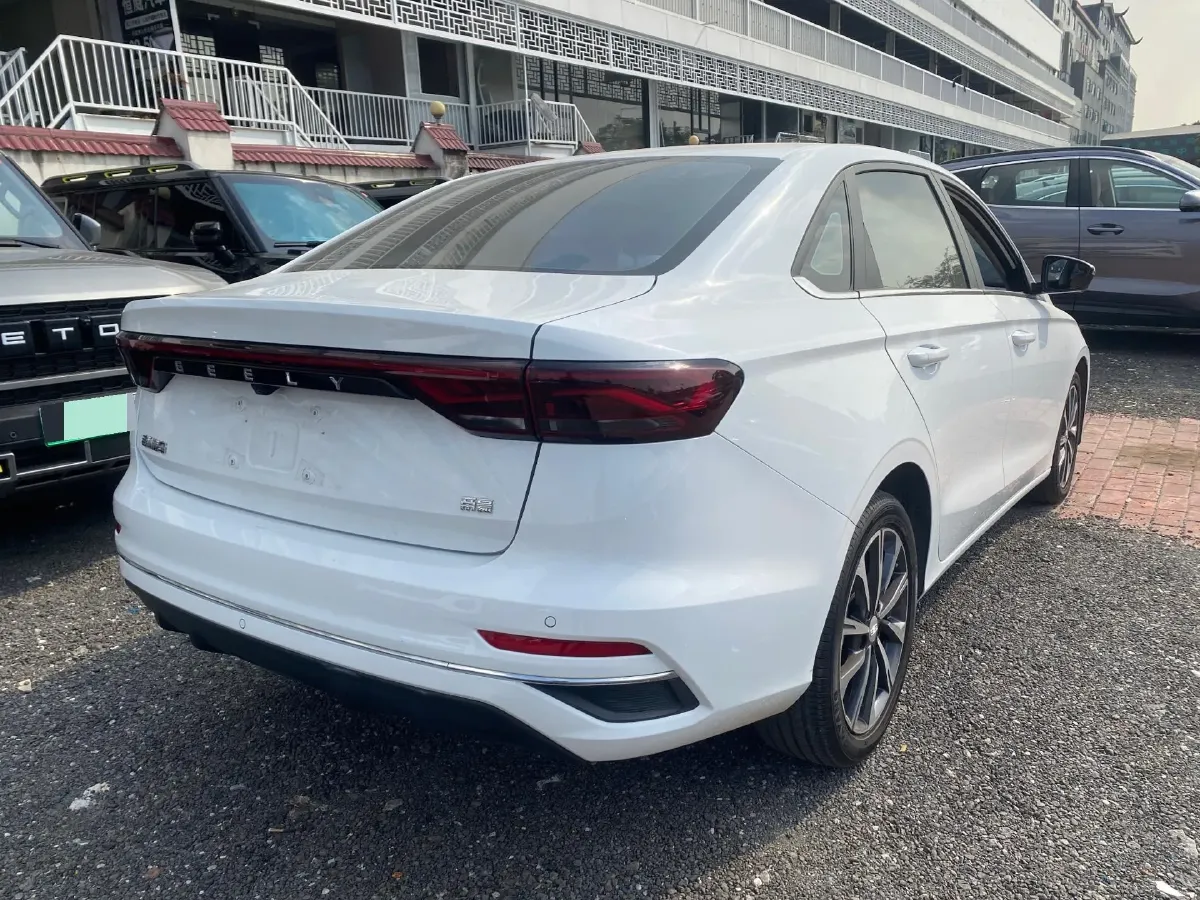 2025 Geely Emgrand 1.5L 127HP L4 CVT,autocango,china used car exporter,china ev exporter,chinese used car exporter,chinese used ev exporter