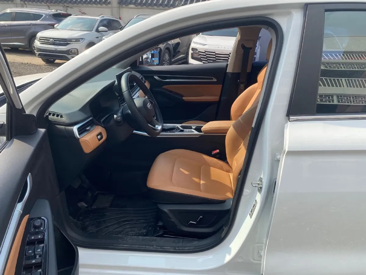 2025 Geely Emgrand 1.5L 127HP L4 CVT,autocango,china used car exporter,china ev exporter,chinese used car exporter,chinese used ev exporter