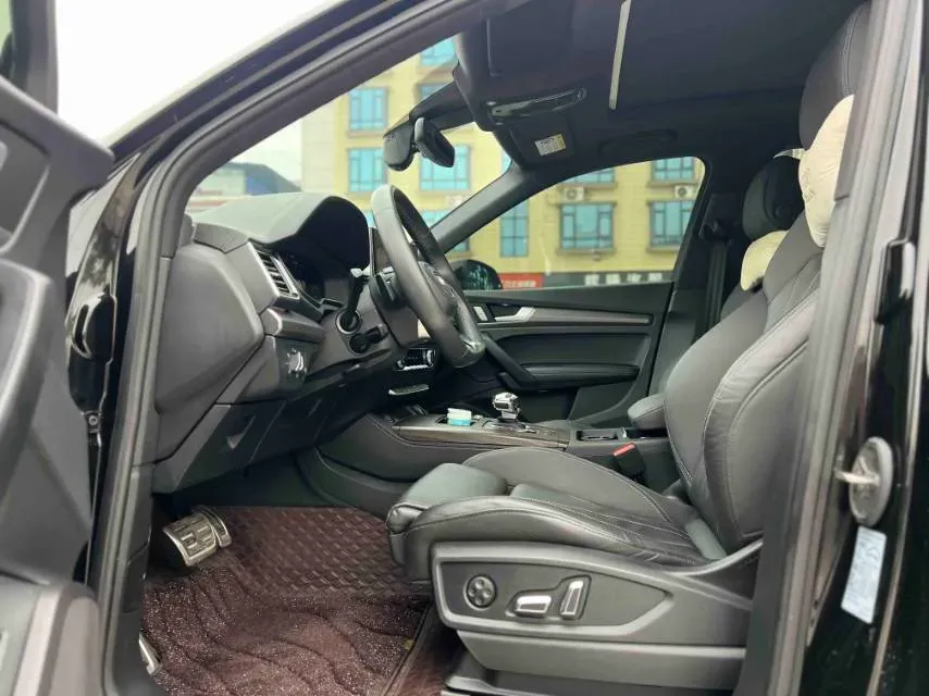 2023 Audi Q5L 2.0T 190HP L4 7DCT,autocango,china used car exporter,china ev exporter,chinese used car exporter,chinese used ev exporter