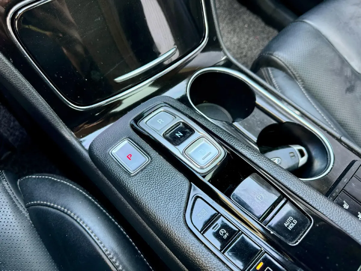 2019 Hyundai Santafe 2.0T 230HP L4 8AT,autocango,china used car exporter,china ev exporter,chinese used car exporter,chinese used ev exporter