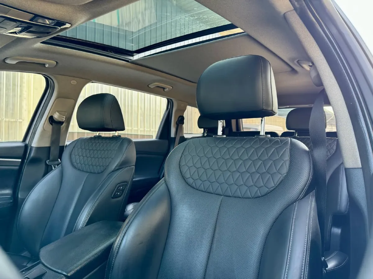 2019 Hyundai Santafe 2.0T 230HP L4 8AT,autocango,china used car exporter,china ev exporter,chinese used car exporter,chinese used ev exporter