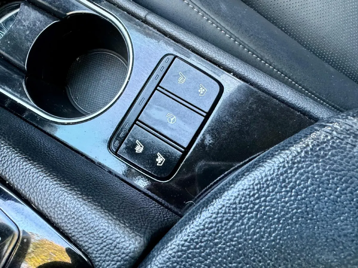 2019 Hyundai Santafe 2.0T 230HP L4 8AT,autocango,china used car exporter,china ev exporter,chinese used car exporter,chinese used ev exporter