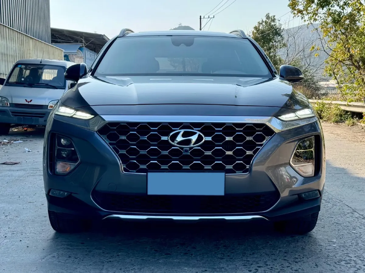 2019 Hyundai Santafe 2.0T 230HP L4 8AT,autocango,china used car exporter,china ev exporter,chinese used car exporter,chinese used ev exporter