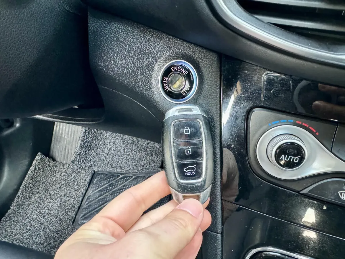 2019 Hyundai Santafe 2.0T 230HP L4 8AT,autocango,china used car exporter,china ev exporter,chinese used car exporter,chinese used ev exporter