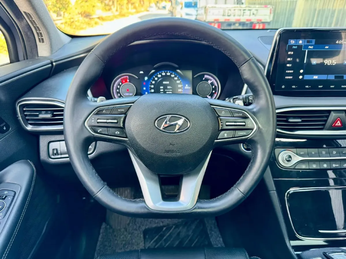 2019 Hyundai Santafe 2.0T 230HP L4 8AT,autocango,china used car exporter,china ev exporter,chinese used car exporter,chinese used ev exporter