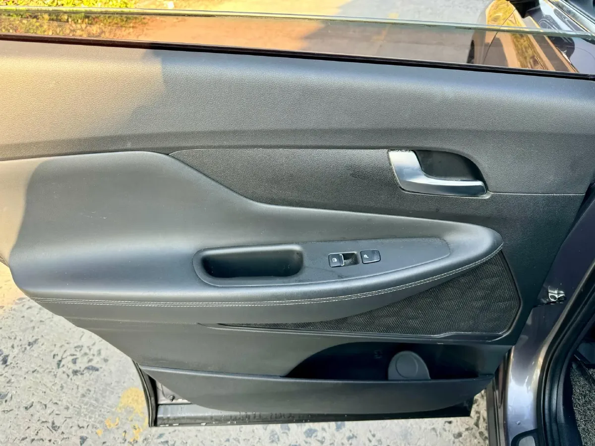 2019 Hyundai Santafe 2.0T 230HP L4 8AT,autocango,china used car exporter,china ev exporter,chinese used car exporter,chinese used ev exporter