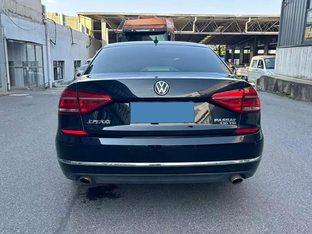 2017 Volkswagen Passat 1.8T 180HP L4 7DCT,autocango,china used car exporter,china ev exporter,chinese used car exporter,chinese used ev exporter