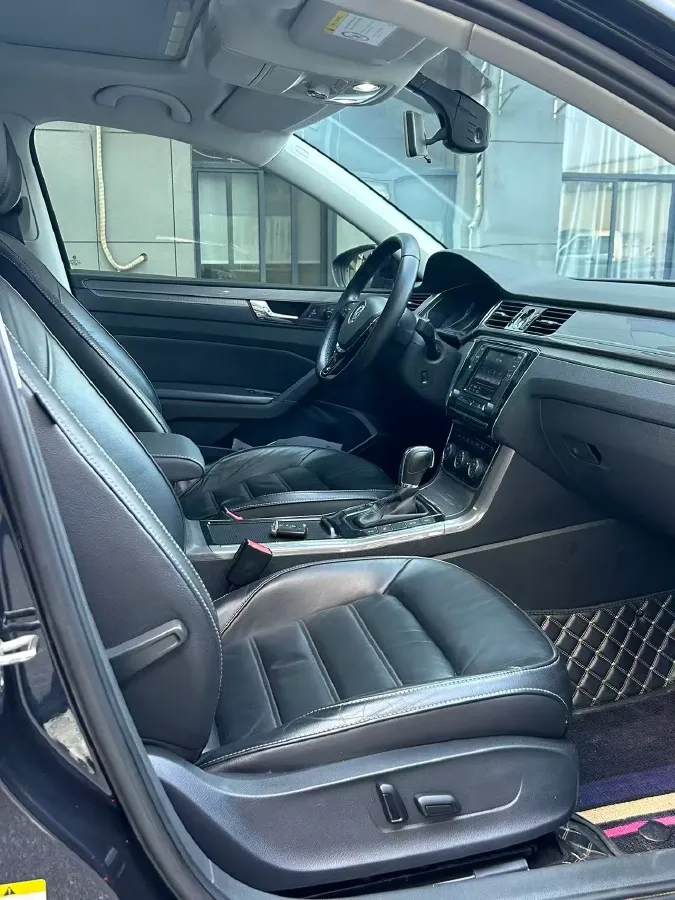 2017 Volkswagen Passat 1.8T 180HP L4 7DCT,autocango,china used car exporter,china ev exporter,chinese used car exporter,chinese used ev exporter