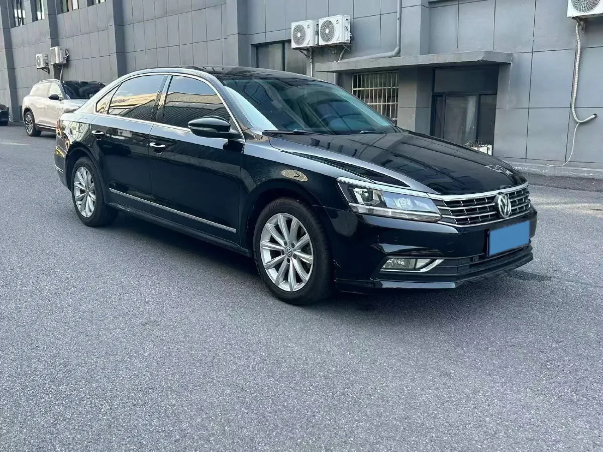 2017 Volkswagen Passat 1.8T 180HP L4 7DCT,autocango,china used car exporter,china ev exporter,chinese used car exporter,chinese used ev exporter