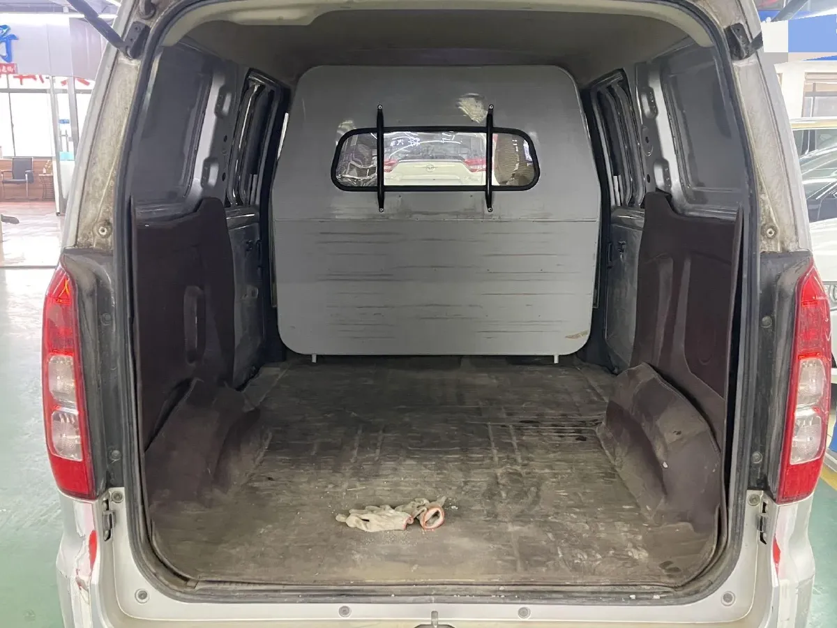 2019 WuLing HongGuang V 1.5L 99HP L4 6MT,autocango,china used car exporter,china ev exporter,chinese used car exporter,chinese used ev exporter