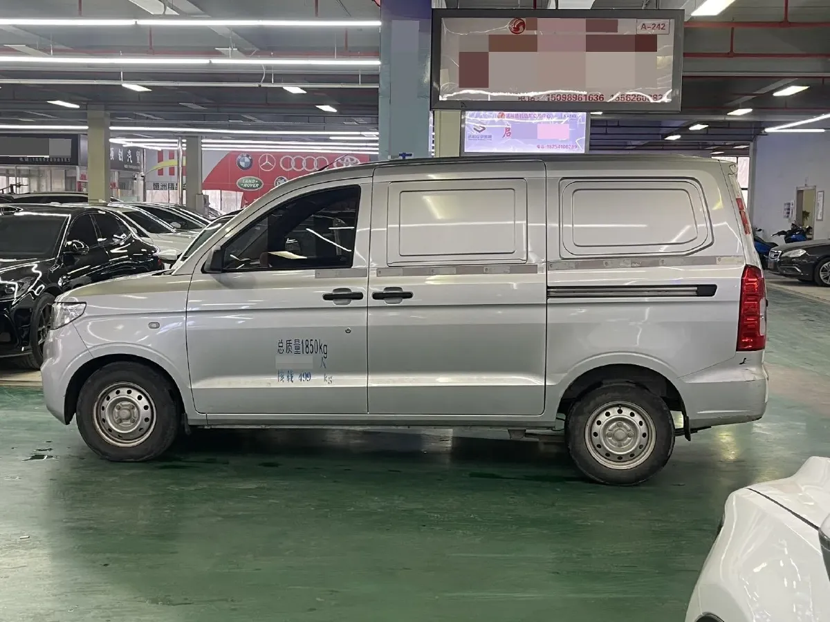 2019 WuLing HongGuang V 1.5L 99HP L4 6MT,autocango,china used car exporter,china ev exporter,chinese used car exporter,chinese used ev exporter