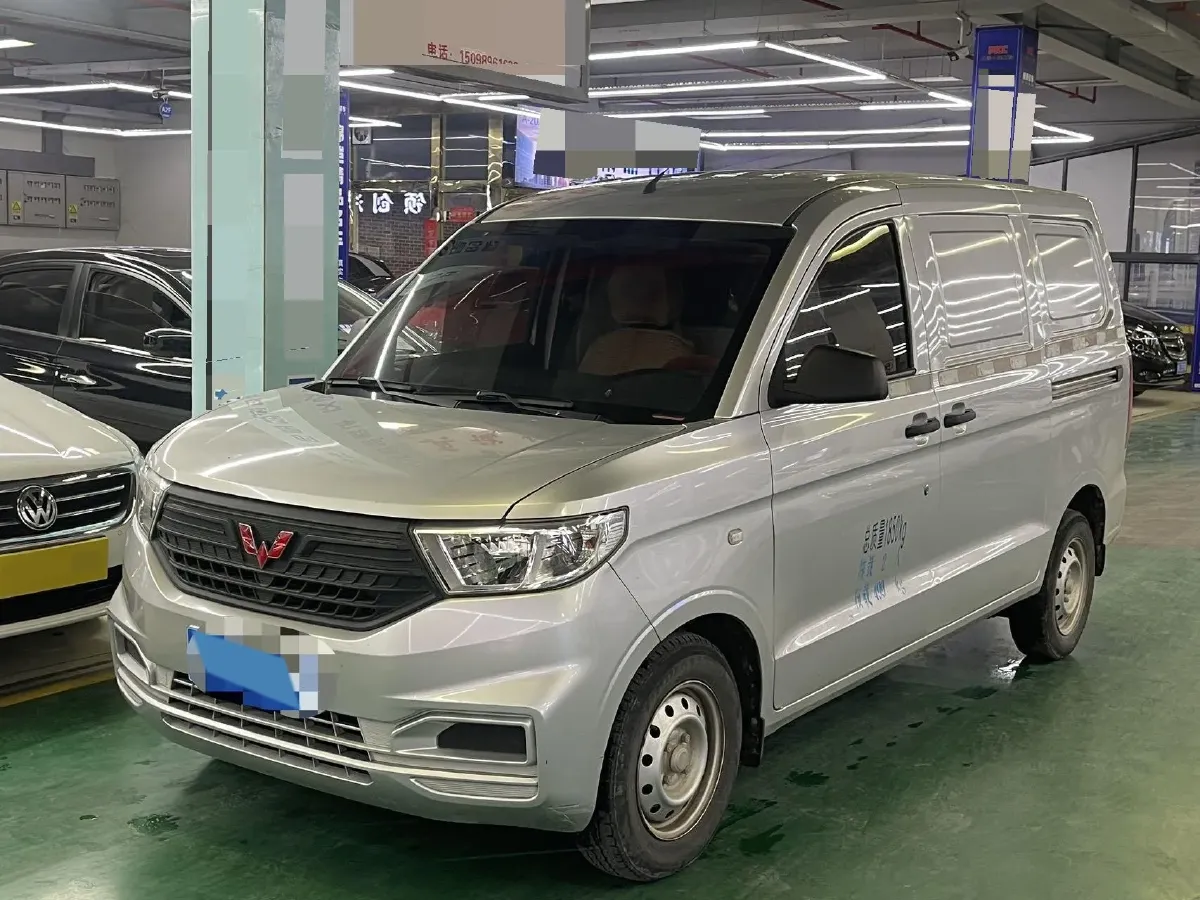 2019 WuLing HongGuang V 1.5L 99HP L4 6MT,autocango,china used car exporter,china ev exporter,chinese used car exporter,chinese used ev exporter