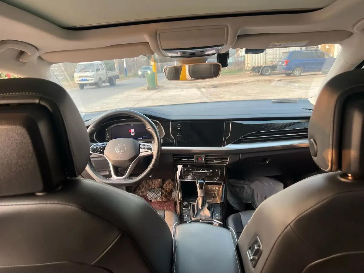 2022 Xpeng P7 BEV 60.2KWH,autocango,china used car exporter,china ev exporter,chinese used car exporter,chinese used ev exporter