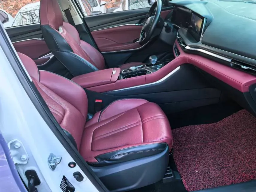 2021 ChangAn CS75 Plus 2.0T 233HP L4 8AT,autocango,china used car exporter,china ev exporter,chinese used car exporter,chinese used ev exporter