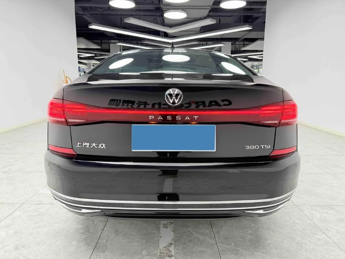 2024 Volkswagen Passat 2.0T 220HP L4 7DCT,autocango,china used car exporter,china ev exporter,chinese used car exporter,chinese used ev exporter